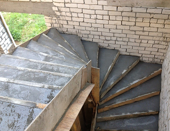 Монтаж лестницы из бетона