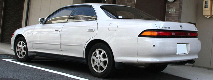 Белый Toyota Mark II