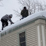 Во сколько обойдется очистка крыши от снега, наледи и сосулек?