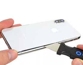 Сколько стоит замена заднего стекла на iPhone X?