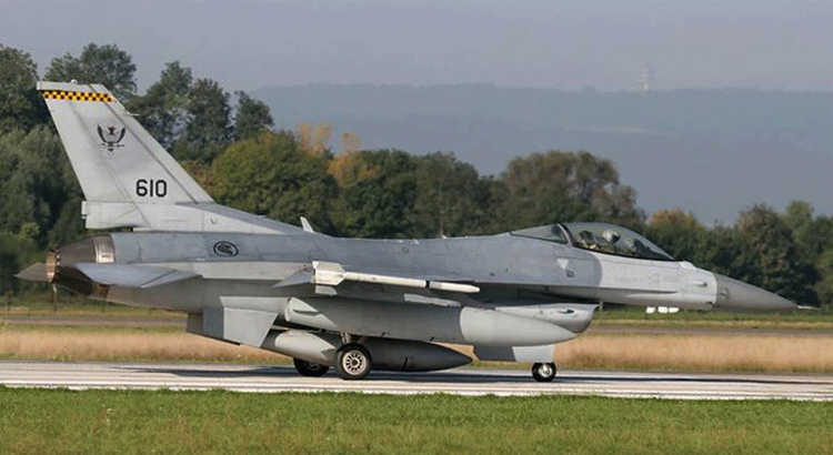 F-16 перед полетом