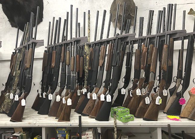Магазин с ружьями