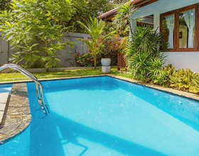 Сколько стоит содержание бассейна в частном доме?