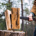 Сколько в среднем стоит колка дров вручную?